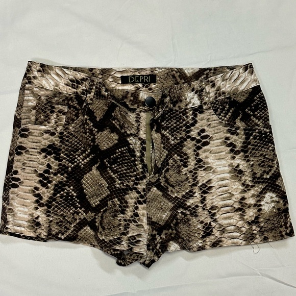 Depri Snakeskin Short Shorts | Size S EUC - Picture 6 of 10